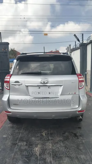 Toyota RAV4 2.5 Sport 2011 Silver