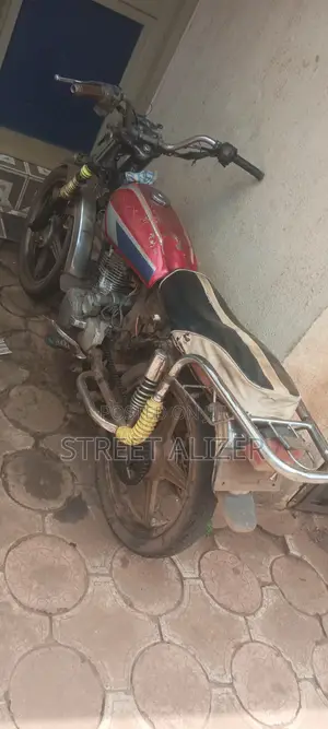 Loncin CR9 2023 Red