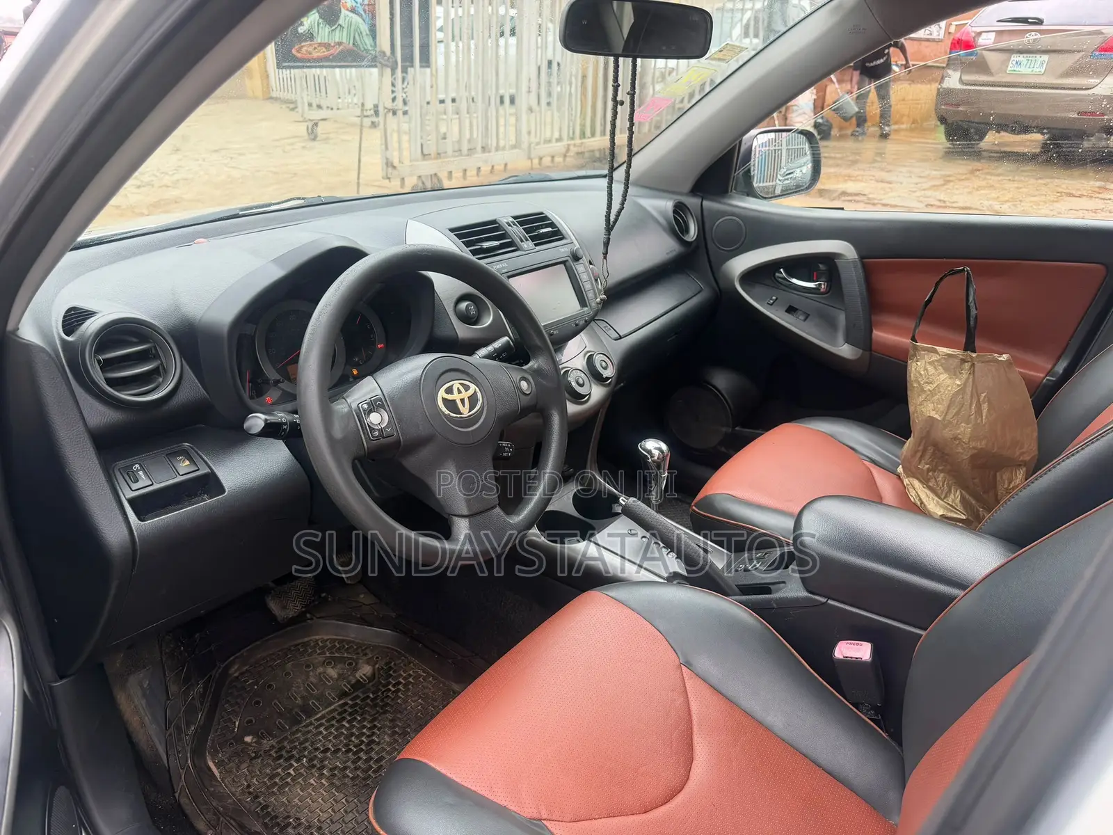 Toyota RAV4 2011 Silver
