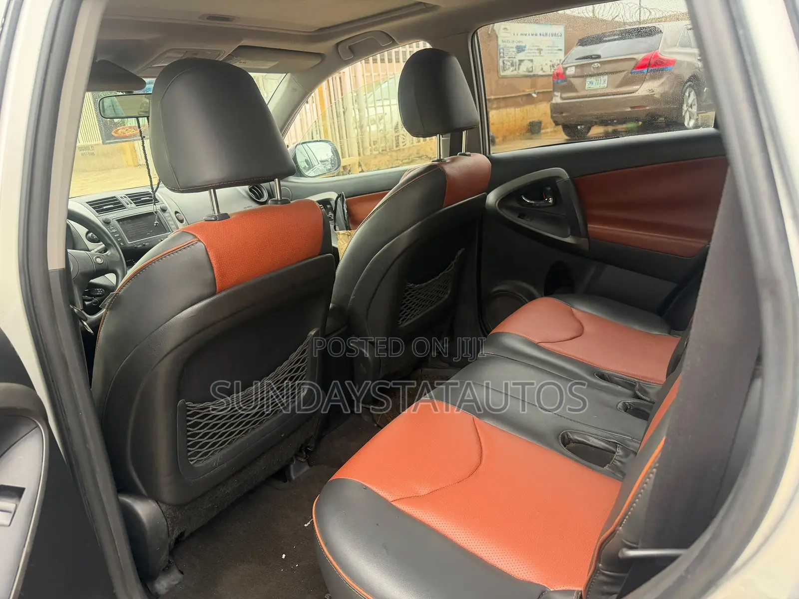 Toyota RAV4 2011 Silver