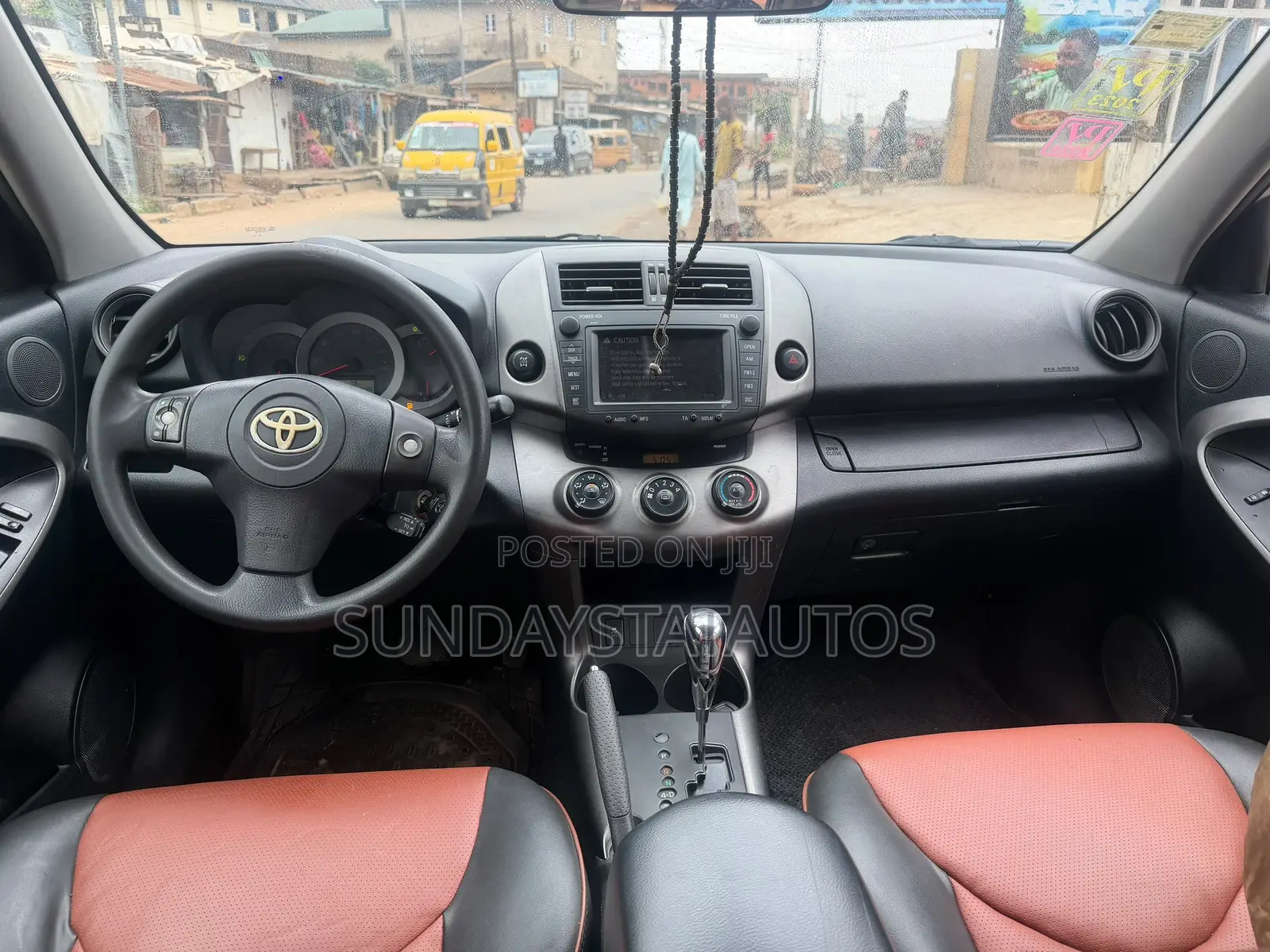 Toyota RAV4 2011 Silver