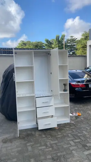 5ft by 6ft Wardrope