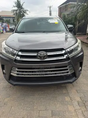 Toyota Highlander Limited 4x2 V6 (3.5L 6cyl 8A) 2017 Gray