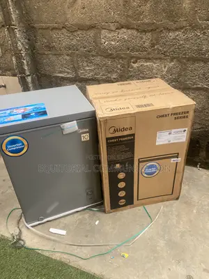 Midea MDRC265FZG43D 142L Compact Inverter Chest Freezer