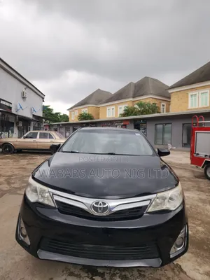 Toyota Camry XLE 4dr Sedan (2.5L 4cyl 6A) 2012 Black