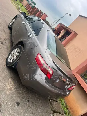 Toyota Camry LE FWD (2.5L 4cyl 8AM) 2018 Gray