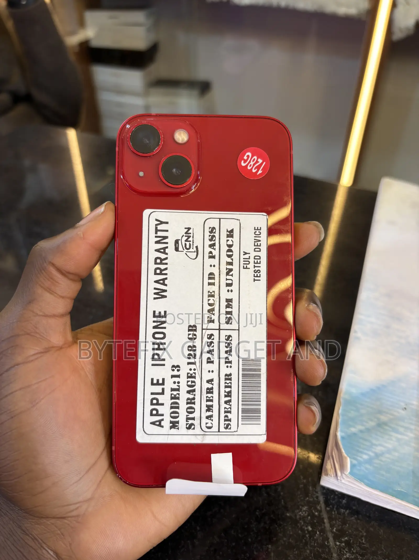 Apple iPhone 13 128 GB Red