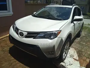 Toyota RAV4 2015 White