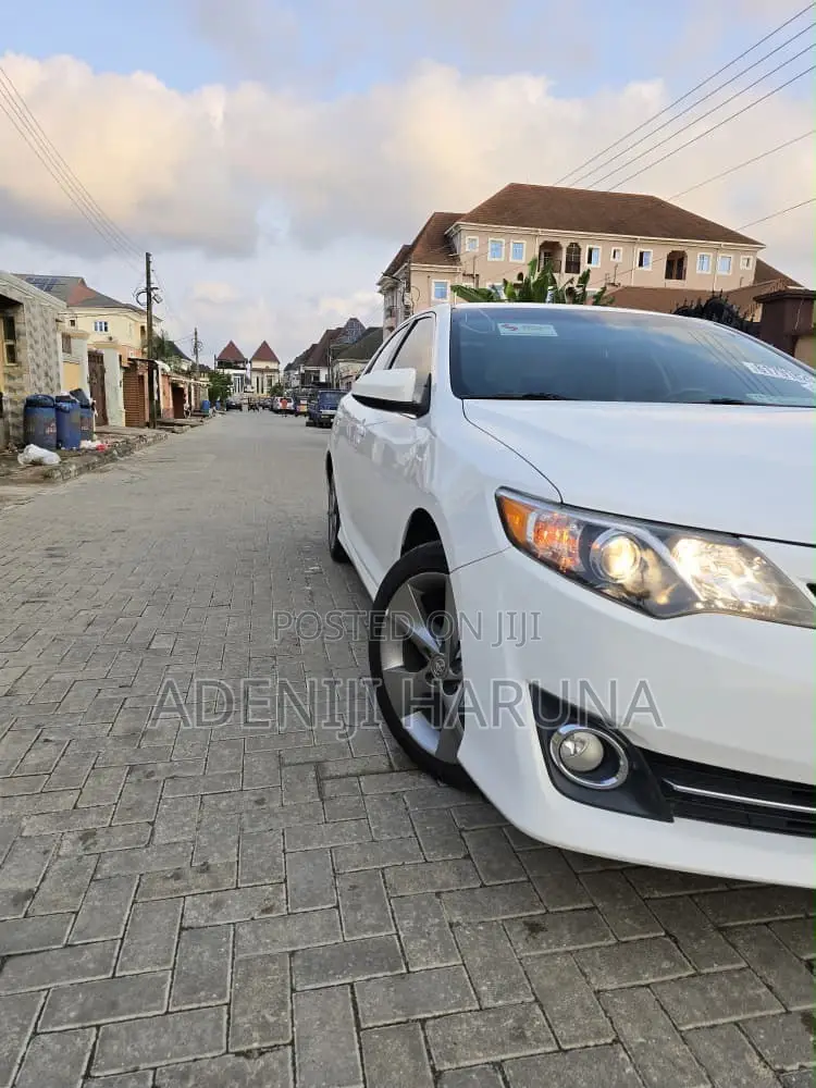 Toyota Camry 2012 White