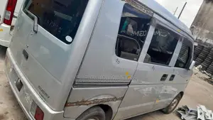 Suzuki Every 2005