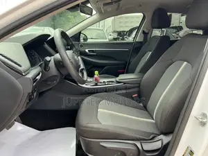 Hyundai Sonata SE 2021 White