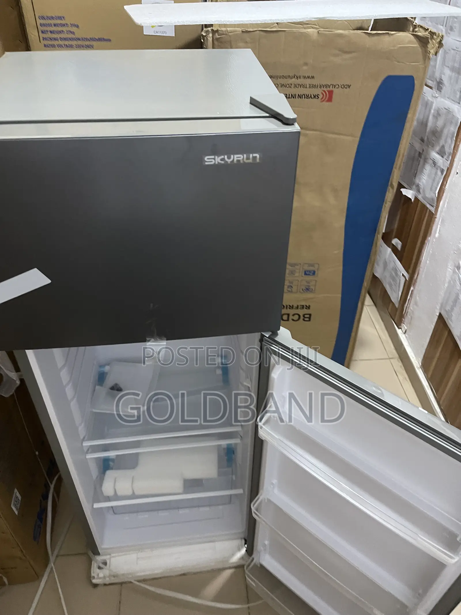 Skyrun BCD-200K Top Mount Refrigerator – 200 Litres