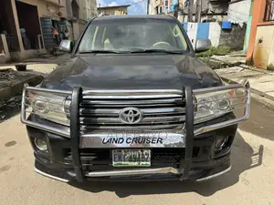 Toyota Land Cruiser 4.5 V8 VXR 2013 Black