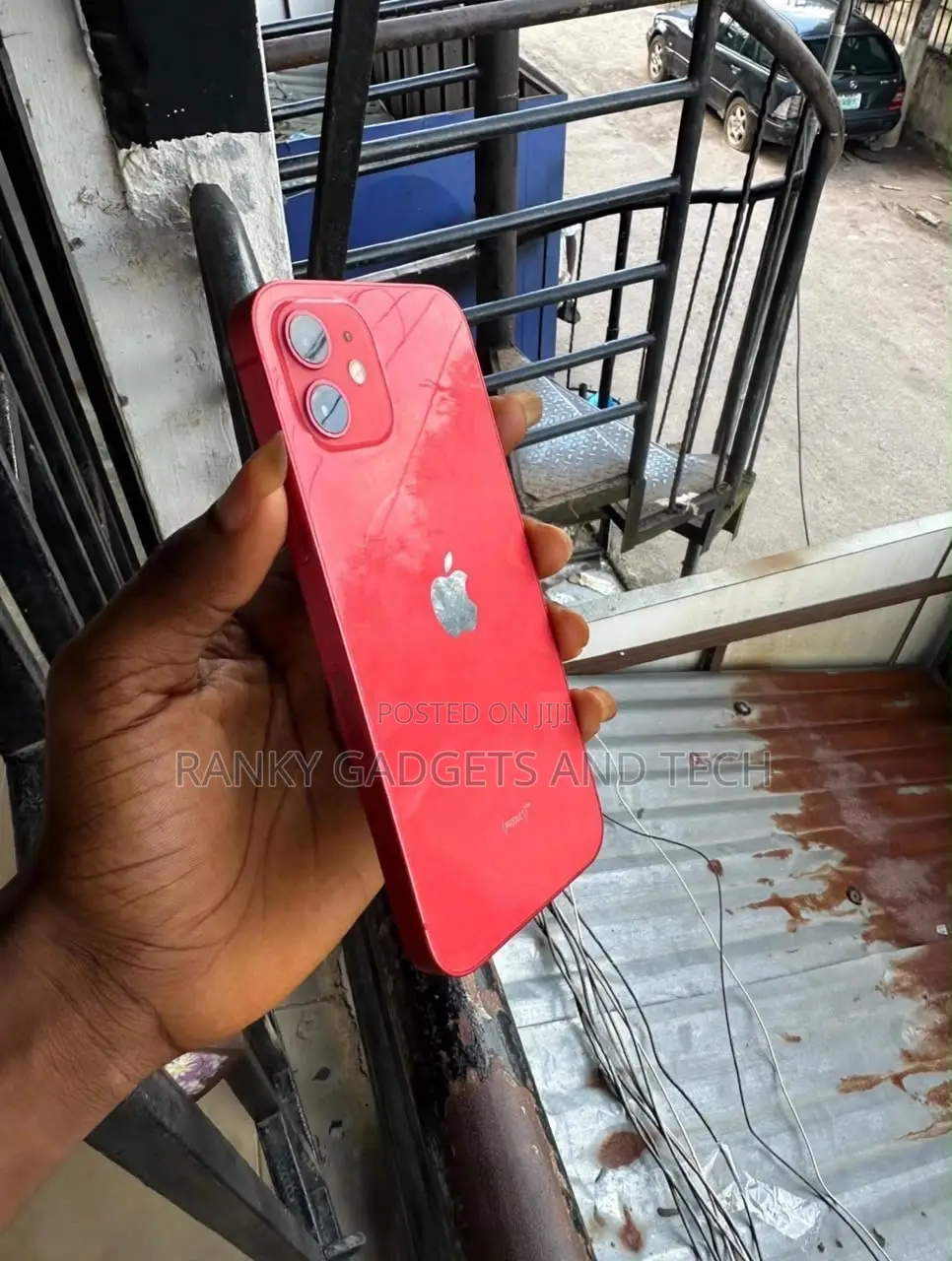 Apple iPhone 12 64 GB Red