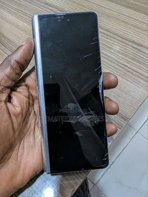 Samsung Galaxy Z Fold 3 256 GB Gold