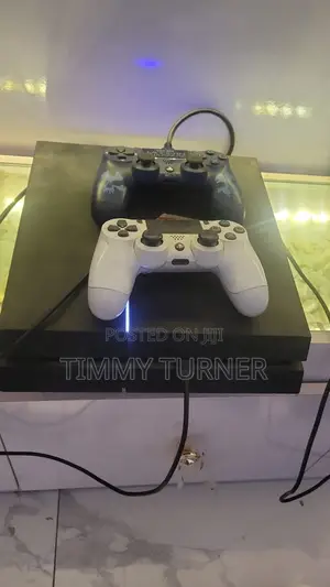 Uk Used Ps4 With One Pad and Games Installed