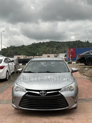 Toyota Camry LE 4dr Sedan (2.5L 4cyl 6A) 2015 Silver
