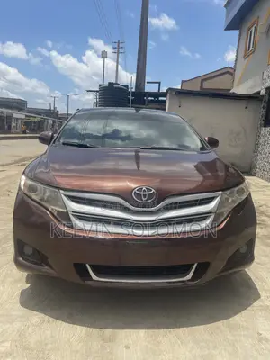 Toyota Venza XLE 2010 Brown