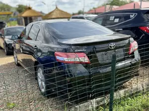 Toyota Camry SE 4dr Sedan (2.5L 4cyl 6A) 2011 Black
