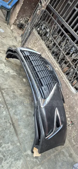 Complete Front Bumper Es 350 2018