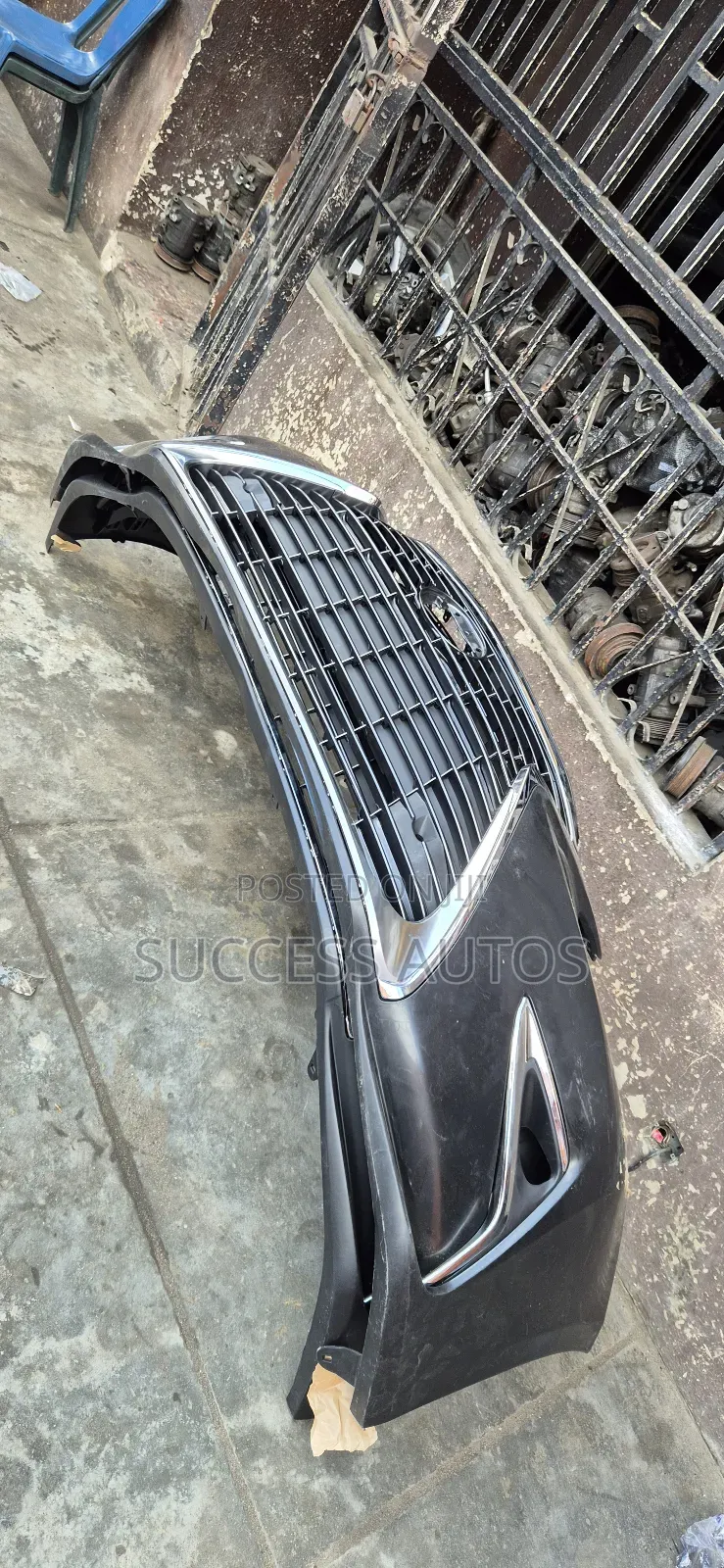 Complete Front Bumper Es 350 2018