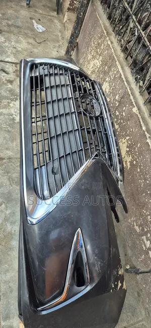 Complete Front Bumper Es 350 2018