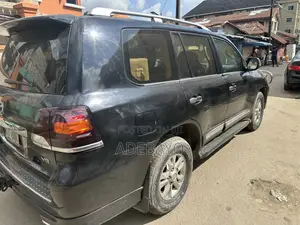 Toyota Land Cruiser 4.5 V8 VXR 2013 Black