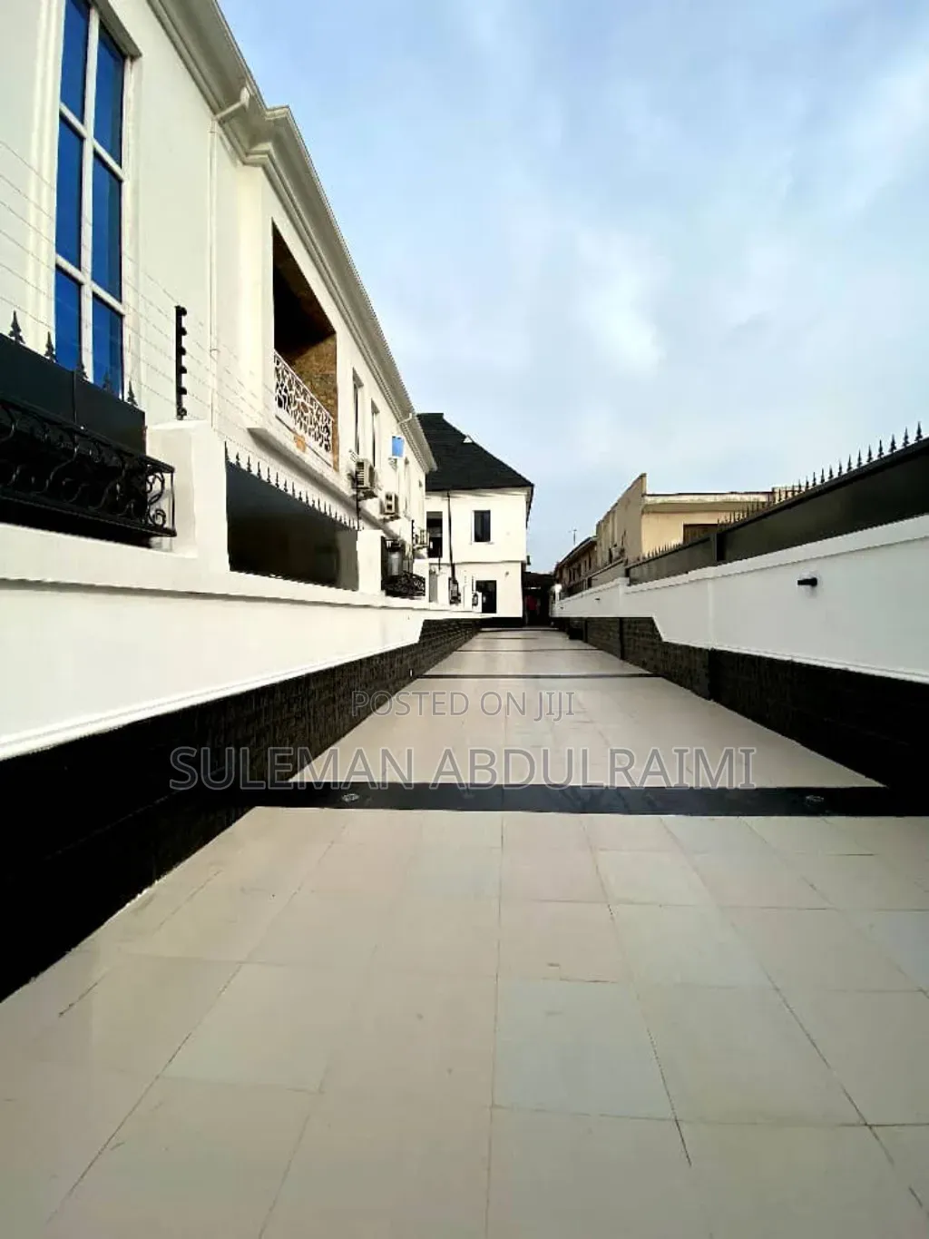 One Bedroom Flat Service Apartment