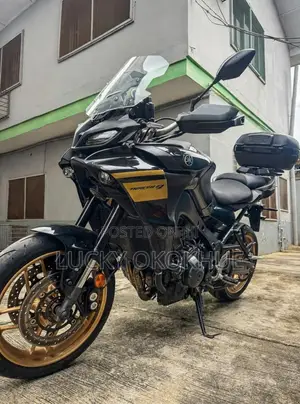 Yamaha 2023 Black