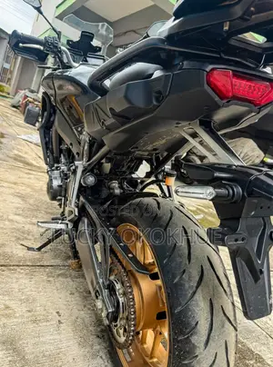Yamaha 2023 Black