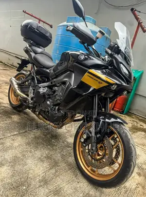 Yamaha 2023 Black