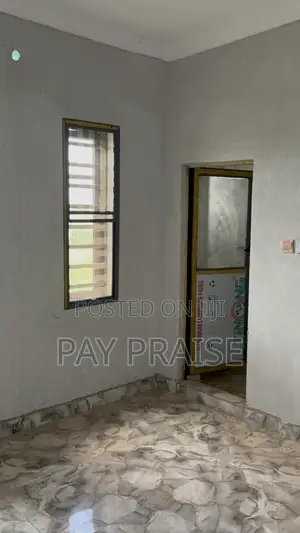 2bdrm Block of Flats in Adamo for rent