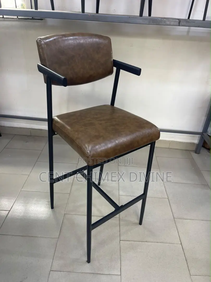 Quality Bar Stool With Arms
