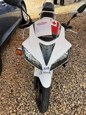 Honda CBR 2006 White