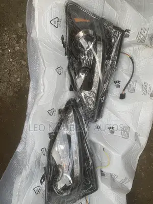 Upgrade Head Lights Lexus Is250 Available