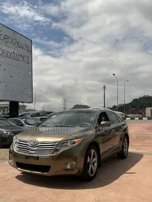 Toyota Venza AWD 2012 Brown