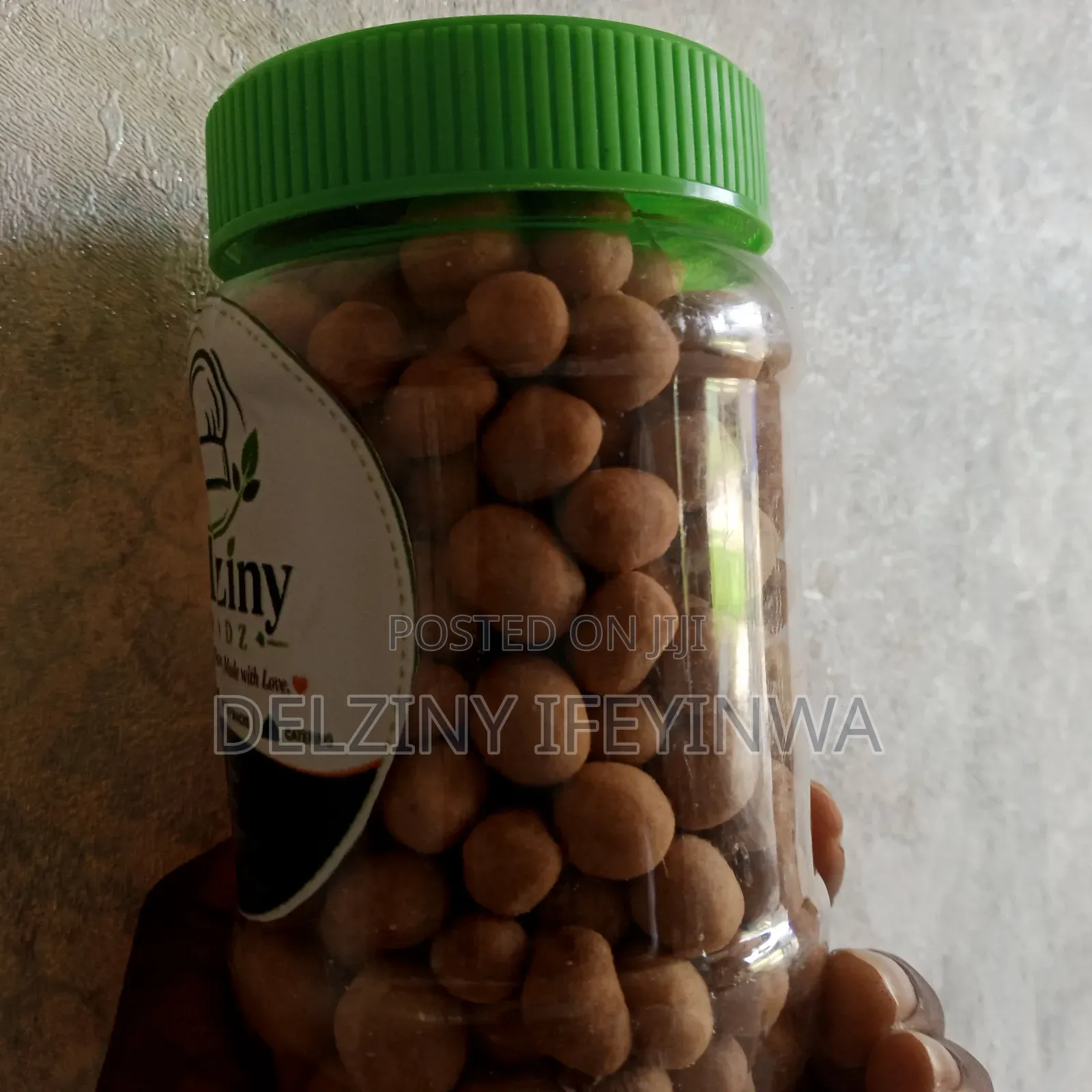 Crunchy, Milky Peanut Snack