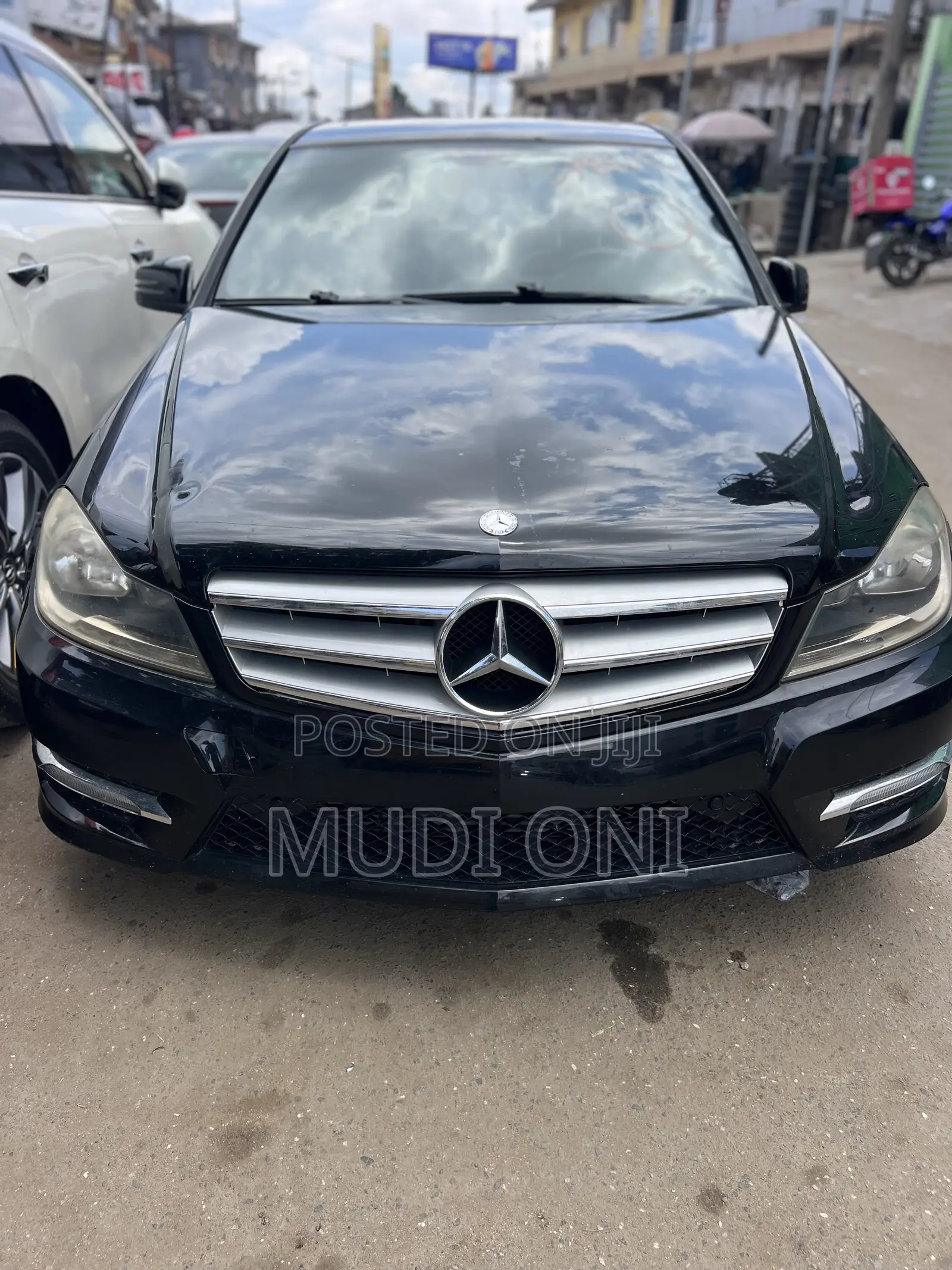 Mercedes-Benz C250 2012 Black