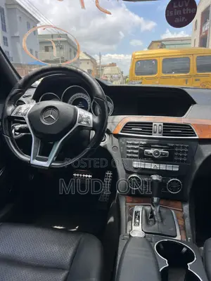 Mercedes-Benz C250 2012 Black