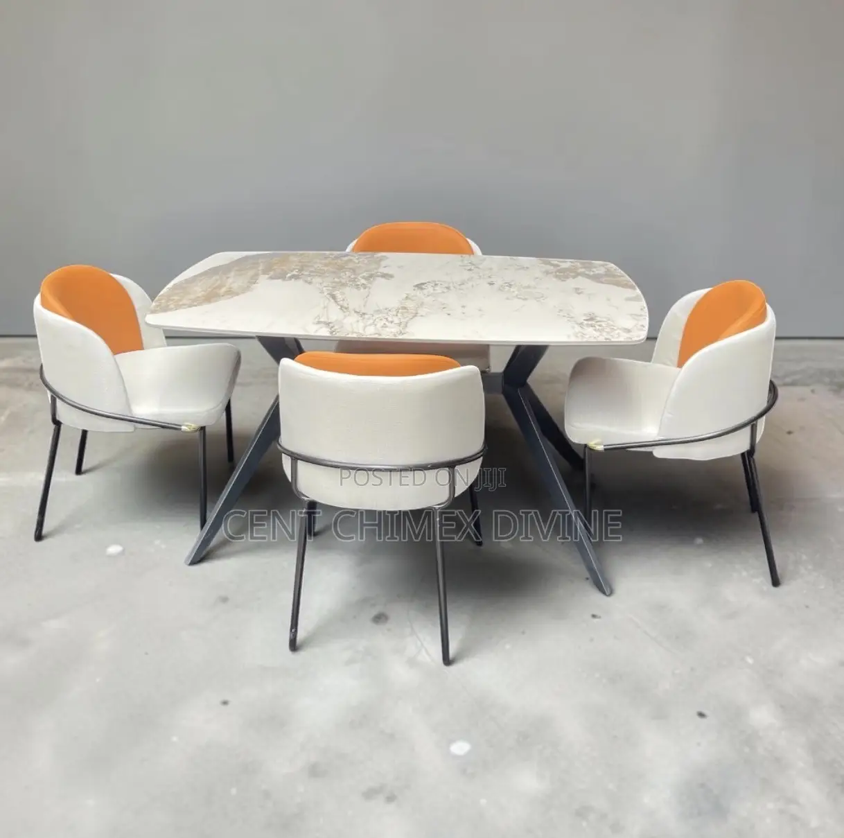 Comfortable 4 Seater Dinning