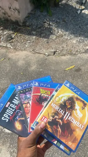PS5 Games - GTA v + Assassin’s Creed Mirage (Original Discs)
