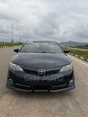 Toyota Camry SE V6 4dr Sedan (3.5L 6cyl 6A) 2013 Black