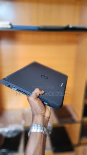Laptop Dell Latitude 3350 8GB Intel Core i5 HDD 500GB