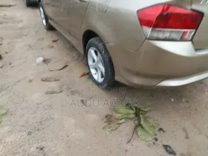 Honda City 2011 Gold