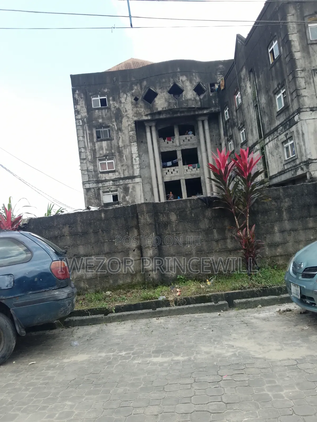 11 Plots With a Hotel Structure in GRA for Sale