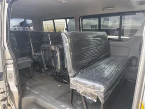 Toyota HiAce 2008 Silver