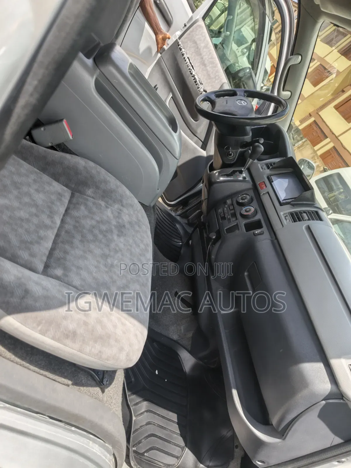 Toyota HiAce 2008 Silver