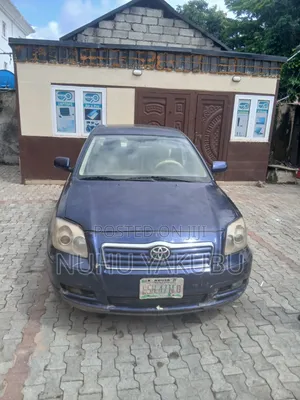 Toyota Avensis 2005 Blue