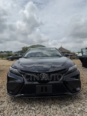 Toyota Camry SE 2023 Black
