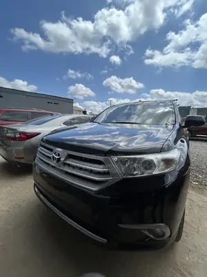 Toyota Highlander Limited 3.5l 4WD 2013 Black